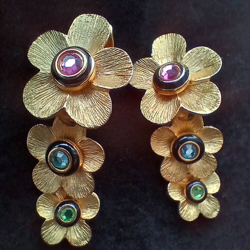 Clip-on Gold-tone Articulated Rhinestone Flower Earrings